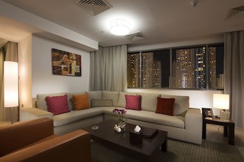 Avenue Hotel