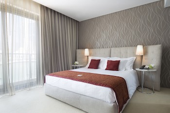 Avenue Hotel