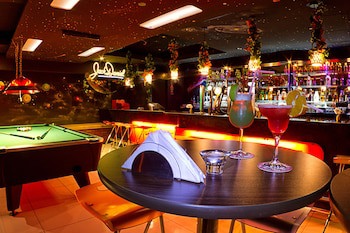 Avenue Hotel