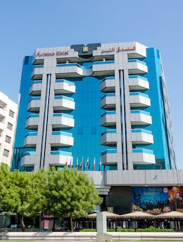 Avenue Hotel