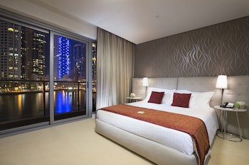Avenue Hotel