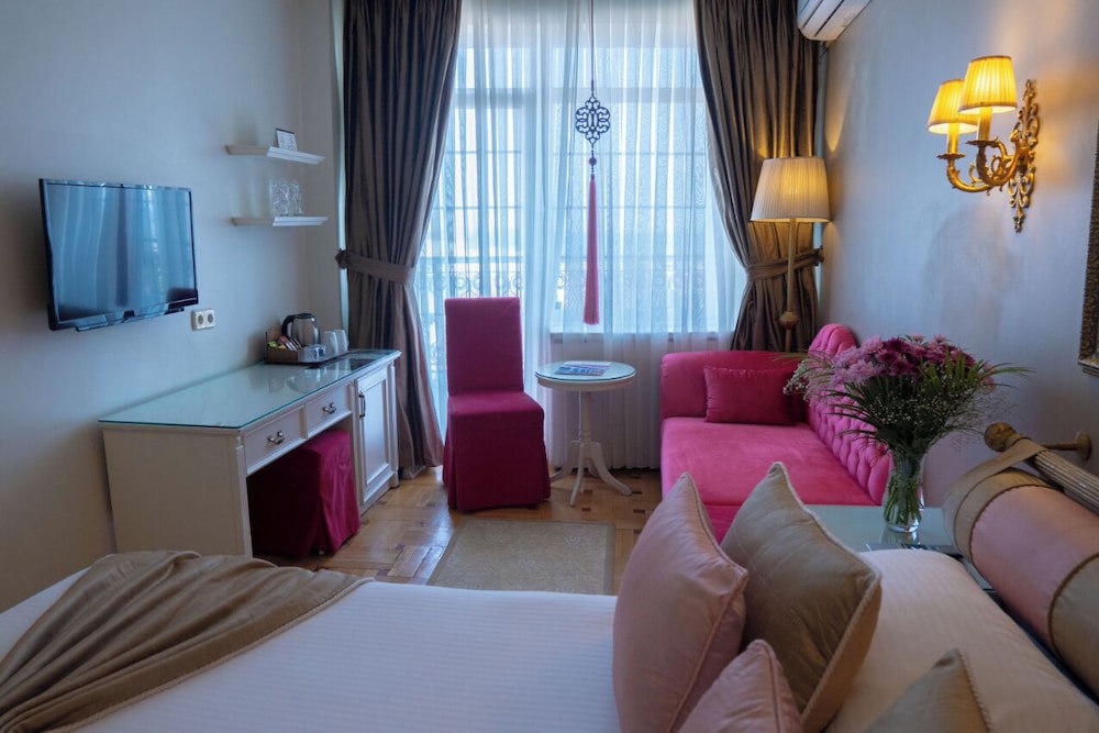 Avicenna Hotel