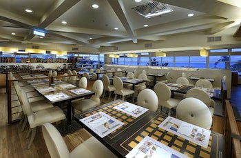 Chateau Beach Resort