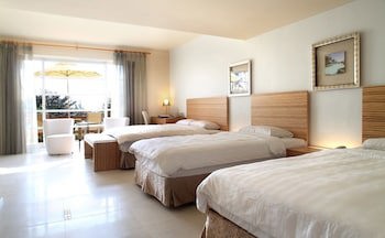 Chateau Beach Resort