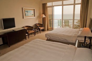 Chateau Beach Resort