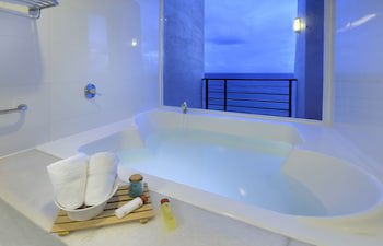 Chateau Beach Resort