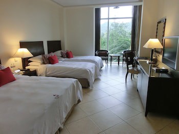 Chateau Beach Resort