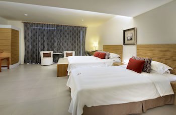 Chateau Beach Resort