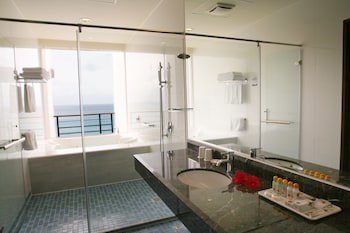 Chateau Beach Resort