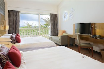Chateau Beach Resort