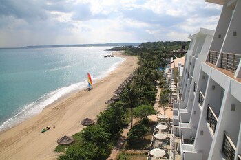 Chateau Beach Resort