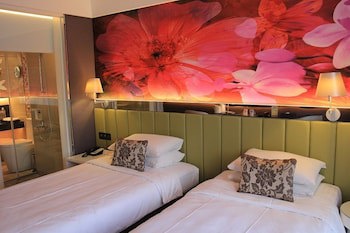 Chateau Beach Resort