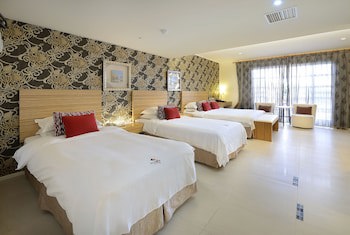 Chateau Beach Resort