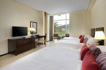Chateau Beach Resort