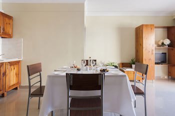 Alexandra Hotel