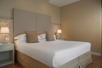 National Hotel fotoğrafı