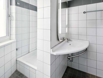 B&B HOTEL Frankfurt-Messe galeri fotoğrafı