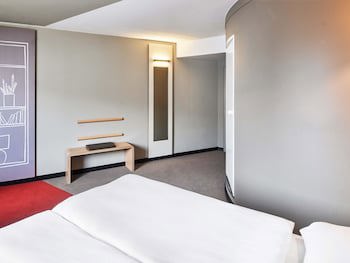 B&B HOTEL Frankfurt-Messe galeri fotoğrafı
