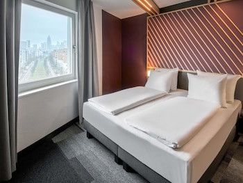 B&B HOTEL Frankfurt-Messe galeri fotoğrafı