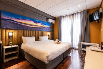 Cape Diamond Boutique Hotel