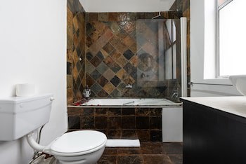Cape Diamond Boutique Hotel
