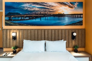 Cape Diamond Boutique Hotel