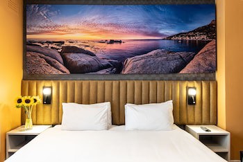 Cape Diamond Boutique Hotel