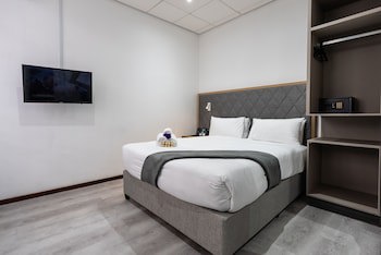 Cape Diamond Boutique Hotel