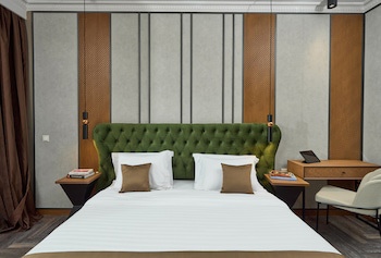 Royal Hotel