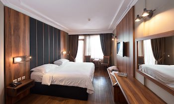 Royal Hotel