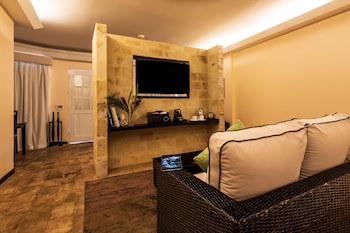 Gaia Hotel And Reserve - Adults Only