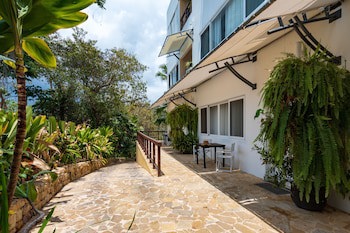 Gaia Hotel And Reserve - Adults Only