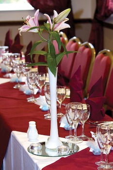 The Oaks Hotel