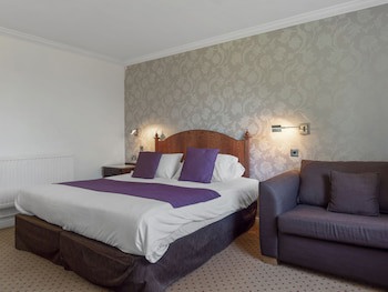 The Oaks Hotel