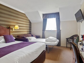 The Oaks Hotel