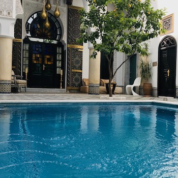 Riad Maison Bleue And Spa