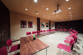 Peakture Hotel Bucharest