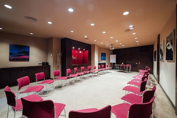 Peakture Hotel Bucharest