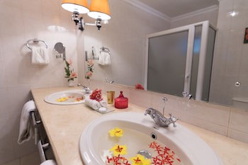 Hibiscus Boutique Hotel