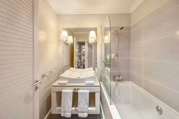 Lux* Saint Gilles