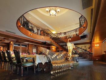 Grand Boss Hotel