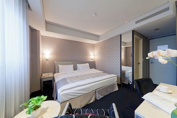 Harbor View Hotel