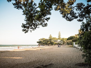 Carnmore Hotel Takapuna