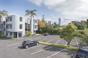 Carnmore Hotel Takapuna
