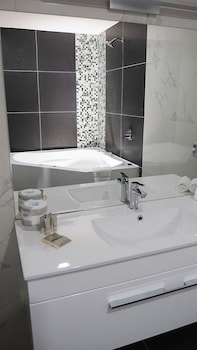Carnmore Hotel Takapuna