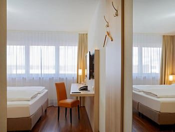 H+ Hotel Stuttgart Herrenberg galeri fotoğrafı