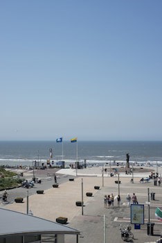 Amsterdam Beach Hotel