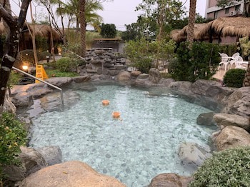 Yawan Spa Hotel