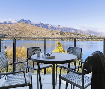 Oaks Queenstown Shores Resort