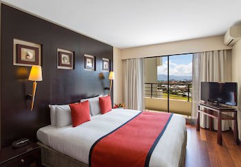 Ramada Hotel & Suites Noumea